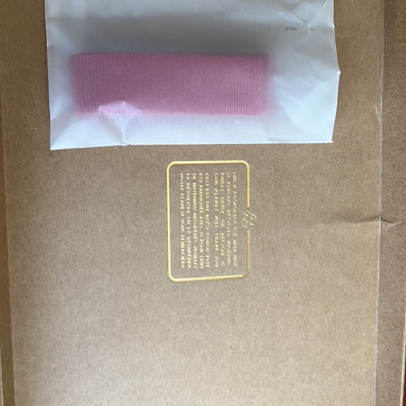 COACH Wristlet Gift Set with Two Zipper Charms NIB - Picture 4 of 5